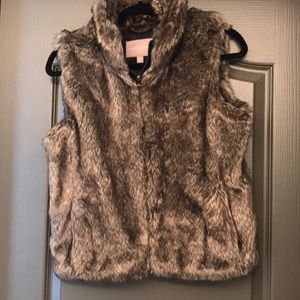 New Banana Republic Faux Fur vest- XS